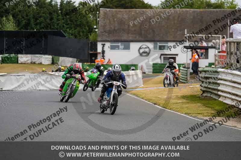 Vintage motorcycle club;eventdigitalimages;mallory park;mallory park trackday photographs;no limits trackdays;peter wileman photography;trackday digital images;trackday photos;vmcc festival 1000 bikes photographs